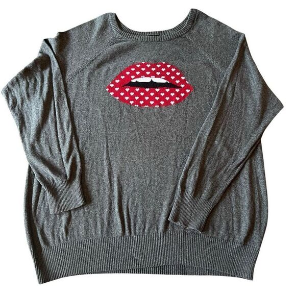Torrid Womens Red Lips Heart Love Long Sleeve Knit Pullover Sweater Gray Size 1 - Picture 1 of 4